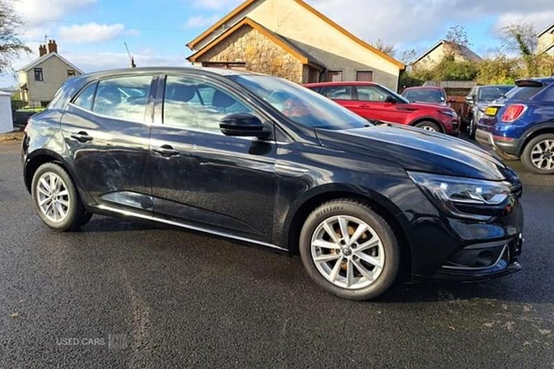 Black Used 2017 Renault Mégane IV Dynamique Hatchback | £7,995 (Fair price) - Image 1/1