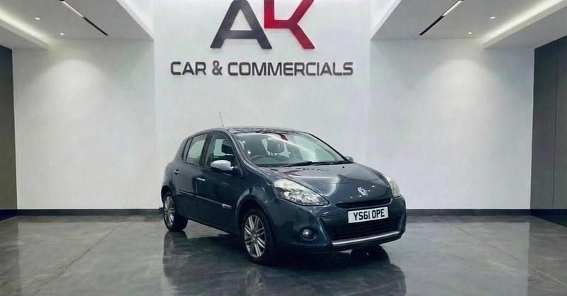 Used Renault Clio IV Dynamique 75 HP (55 kW) 2012 Blue Hatchback
