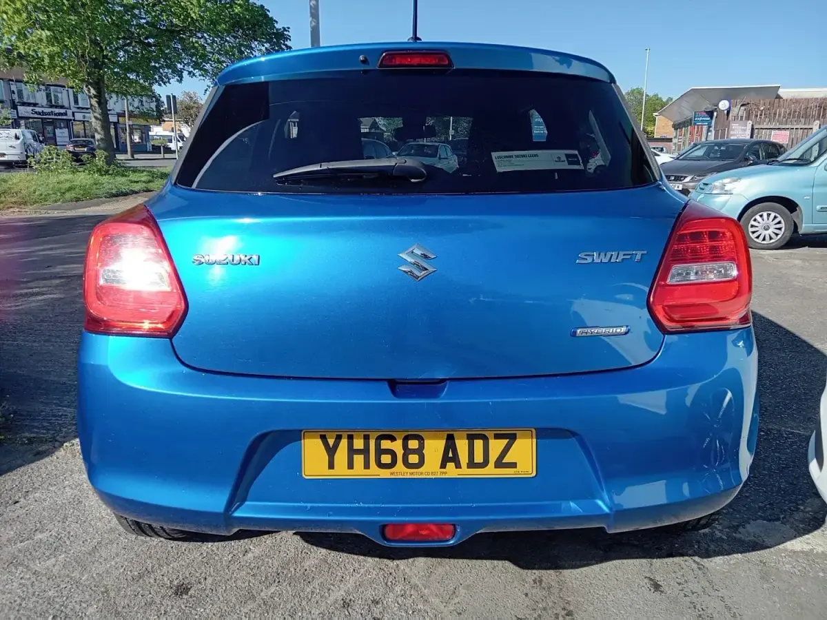 Używany Suzuki Swift SZ5 111 KM (81 kW) 2018 Niebieski Hatchback