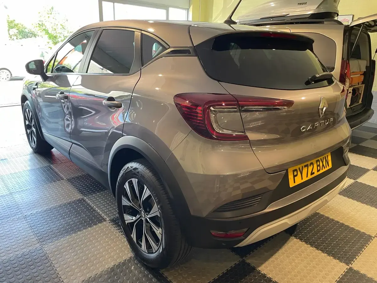 Used Renault Captur Evolution 91 HP (66 kW) 2023 Grey SUV
