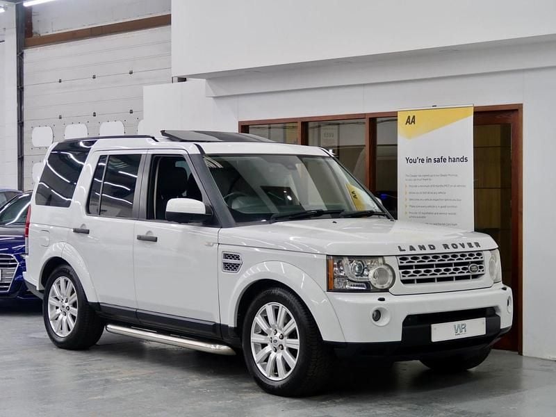 White Used 2013 Land Rover Discovery 4 SUV | £25,995 (Expensive) - Image 1/4