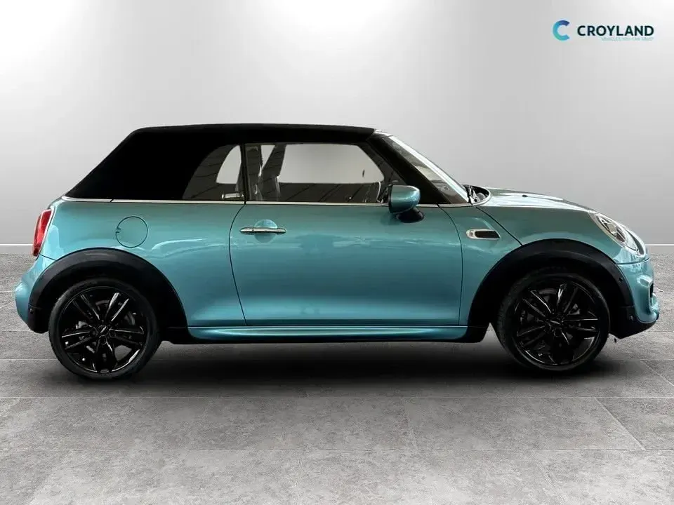 Usado Mini Cooper Cabriolet Sport 136 CV (100 kW) 2020 Azul Descapotable