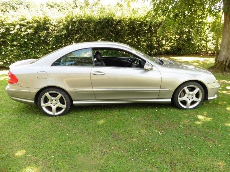 Used Mercedes CLK220 150 HP (110 kW) 2007 Silver Coupe