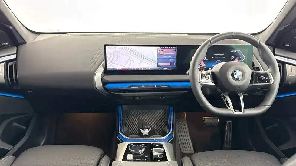 Begagnad BMW X3 M Sport 197 HK (144 kW) 2025 Blå SUV