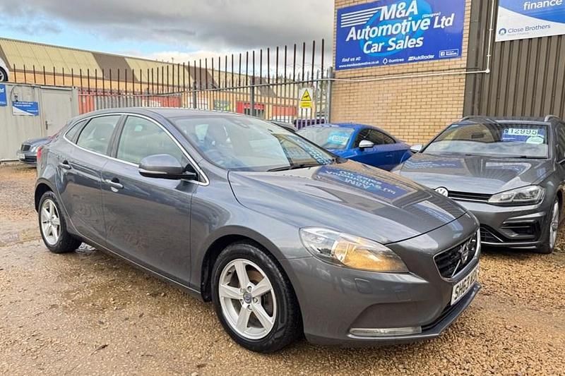 Grey Used 2014 Volvo V40 SE Estate | £3,695 (Fair price) - Image 1/1