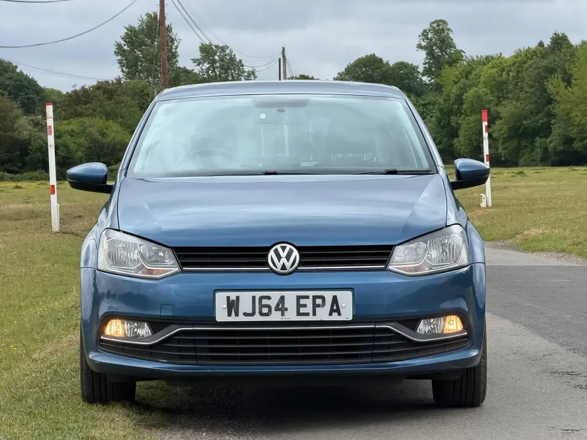 Used VW Polo SE 90 HP (66 kW) 2014 Blue Hatchback