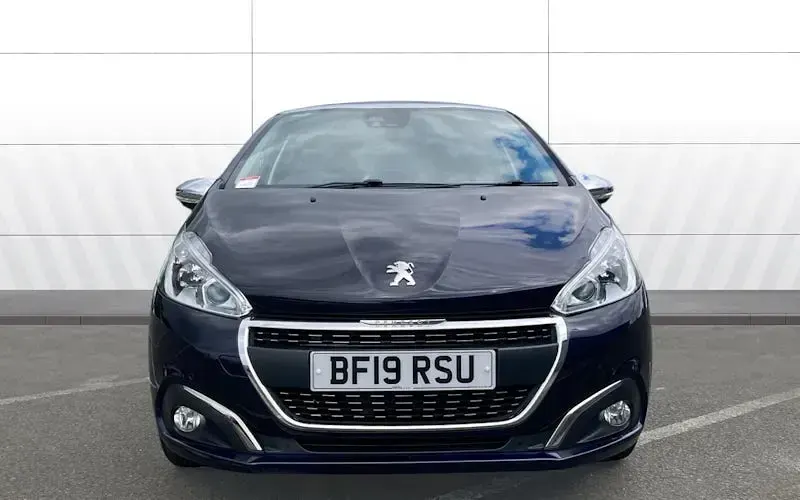 Gebraucht Peugeot 208 82 PS (60 kW) 2019 Blau Kleinwagen
