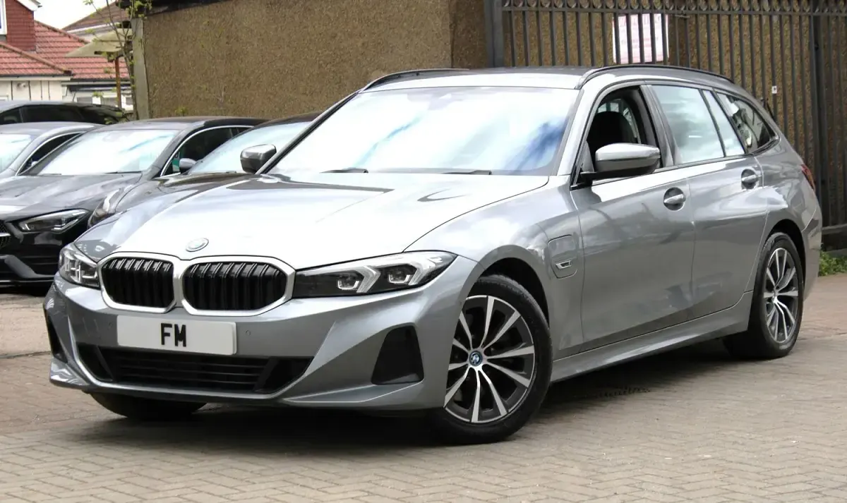 Used BMW 330e Sport Line 292 HP (214 kW) 2023 Grey Estate