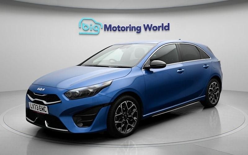 Begagnad Kia Ceed GT-Line 160 HK (117 kW) 2023 Blå Halvkombi
