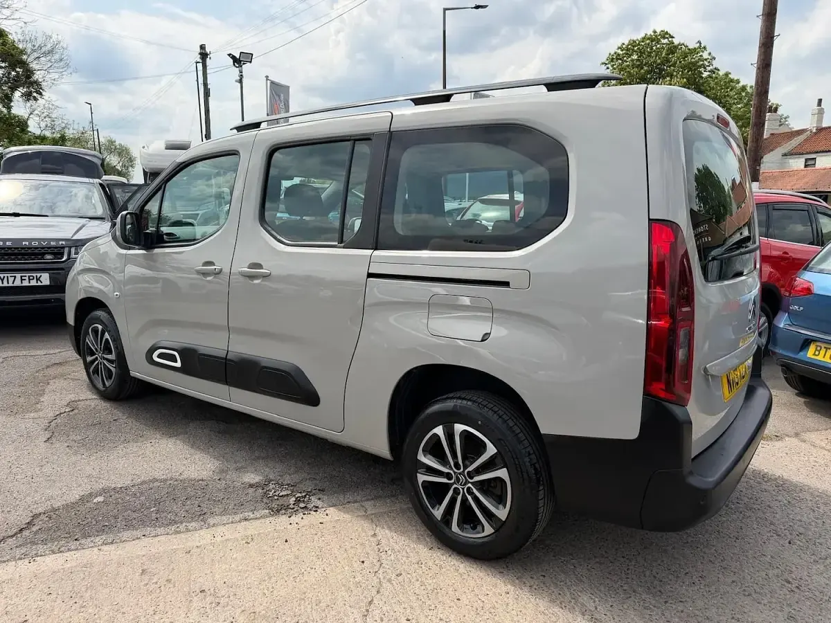 Used Citroën Berlingo Flair 100 HP (73 kW) 2019 Beige MPV