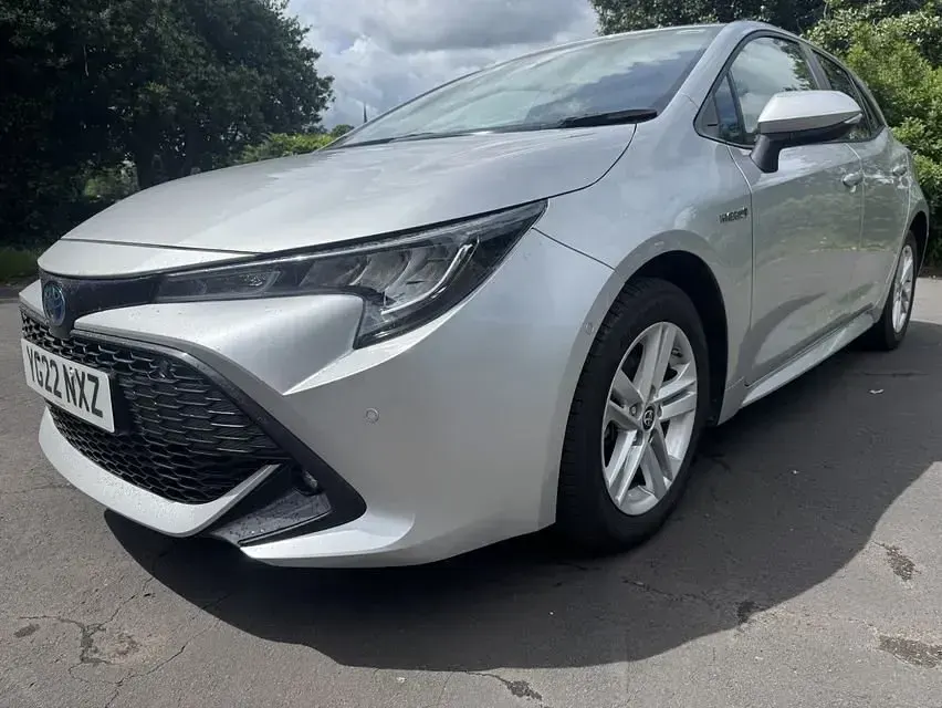 Used Toyota Corolla 120 HP (88 kW) 2022 Silver Hatchback