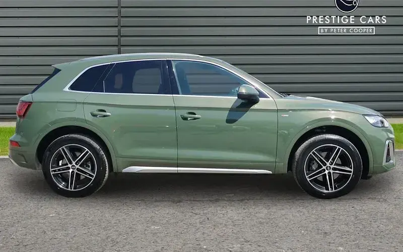 Used Audi Q5 S-Line 265 HP (194 kW) 2023 Green SUV