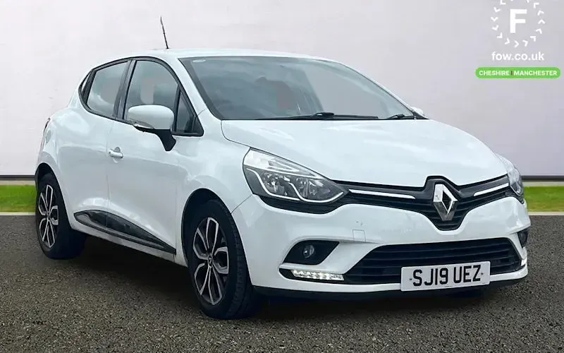Used Renault Clio Play 76 HP (55 kW) 2019 Hatchback