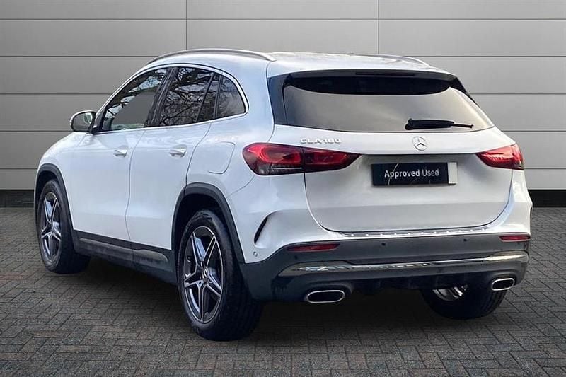 Used Mercedes GLA180 AMG Line Premium 136 HP (100 kW) 2022 Digital white SUV