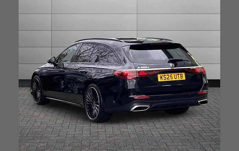 Used Mercedes E300 Urban 313 HP (230 kW) 2025 Black Estate