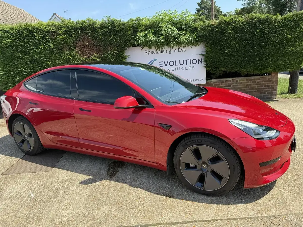 Used Tesla Model 3 Standard Range Plus 208 kW (283 HP) 2021 Red Sedan