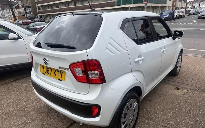 Used Suzuki Ignis SZ3 90 HP (66 kW) 2018 White/black SUV