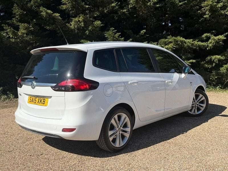 Used Vauxhall Zafira SRi 136 HP (100 kW) 2015 White MPV