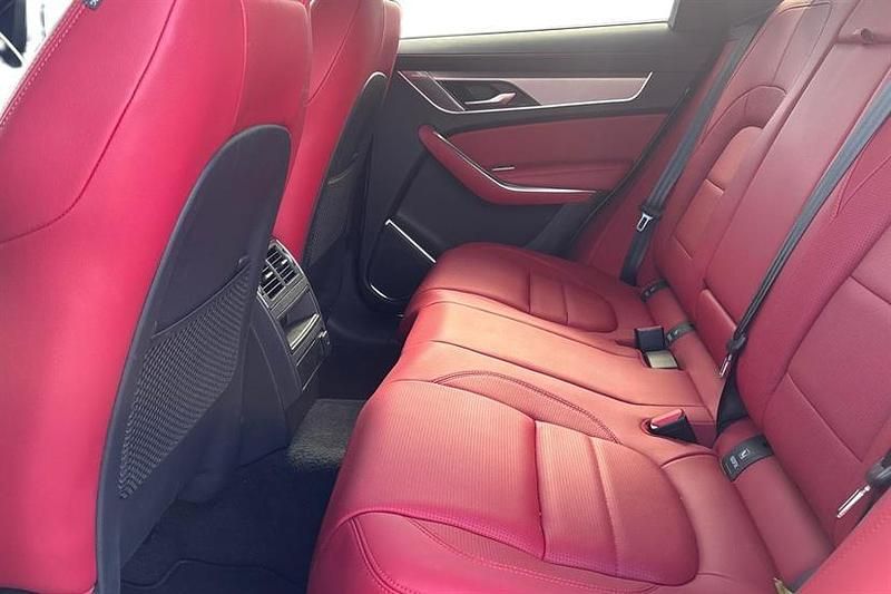 Used Jaguar F-Pace R-Dynamic 204 HP (150 kW) 2023 Fuji white SUV