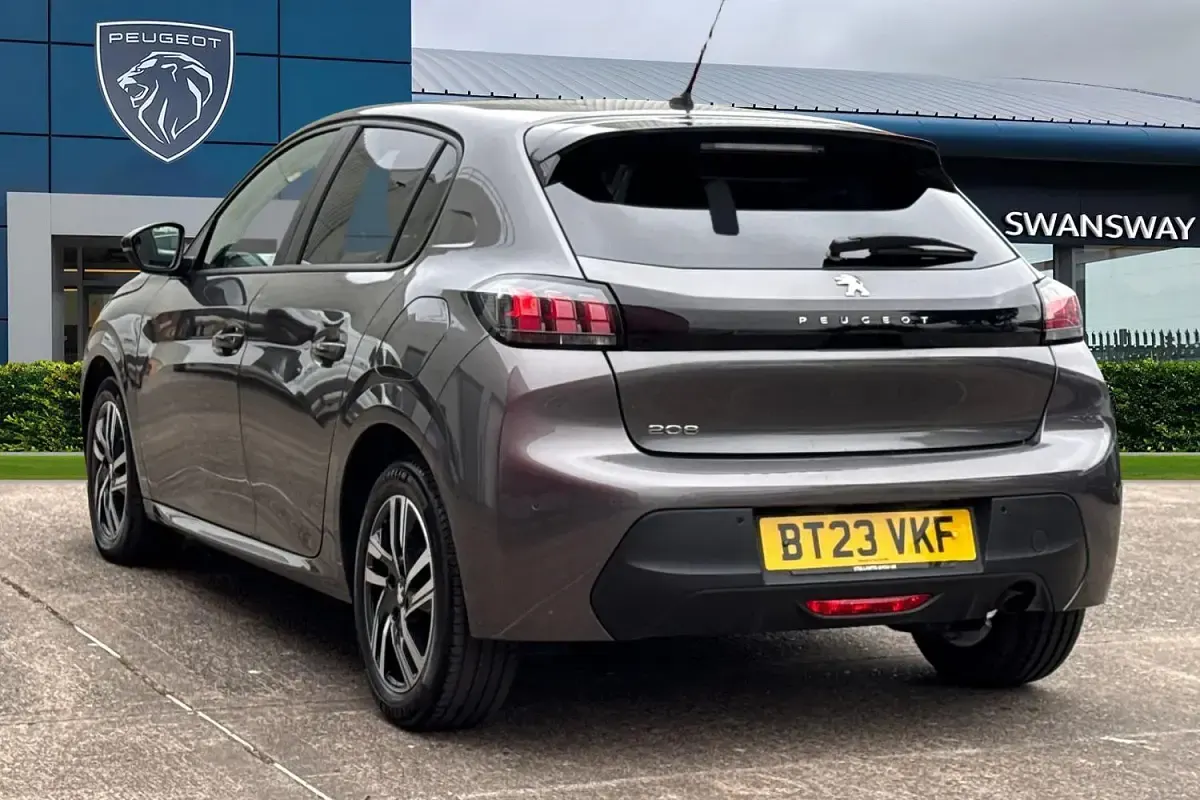Used Peugeot 208 Active+ 74 HP (54 kW) 2023 Grey Hatchback