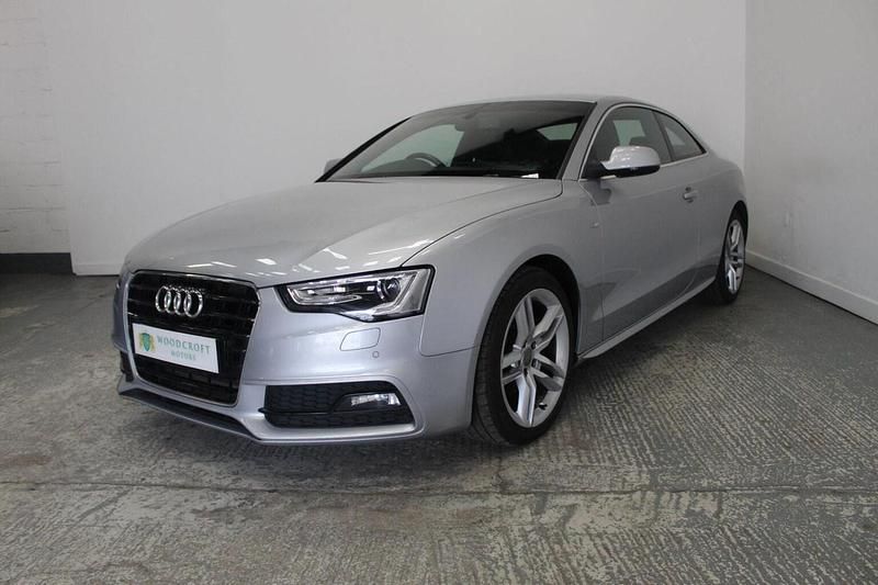 Second-hand Audi A5 S-Line 177 CP (130 kW) 2014 Argintiu Coupe