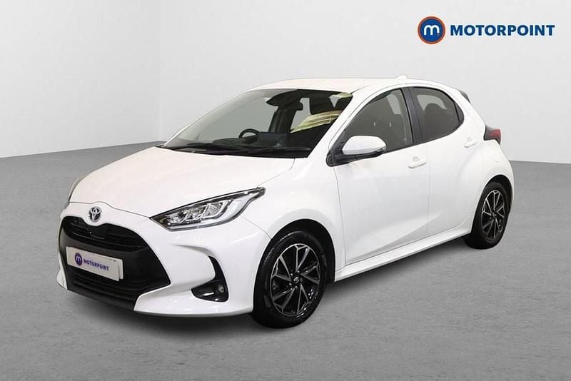 Used Toyota Yaris Hybrid Design 2022 White Hatchback