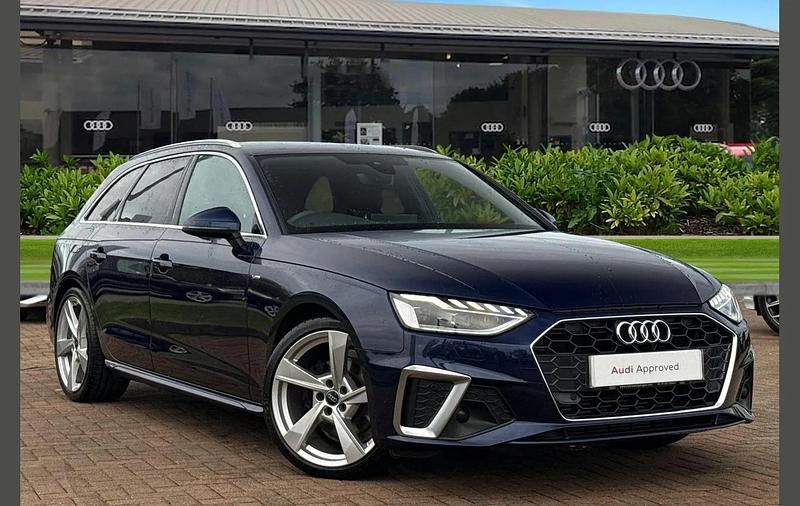 Used Audi A4 S-Line 150 HP (110 kW) 2024 Blue Estate