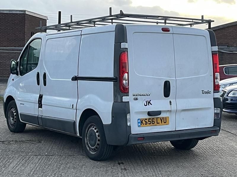 Used Renault Trafic 2006 White MPV