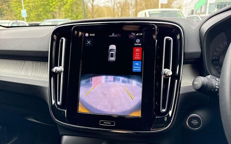 Usado Volvo XC40 Plus 163 HP (119 kW) 2026 SUV