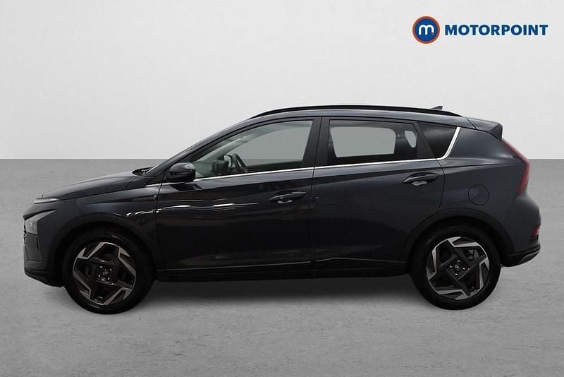 Begagnad Hyundai Bayon Premium 2024 Grå SUV