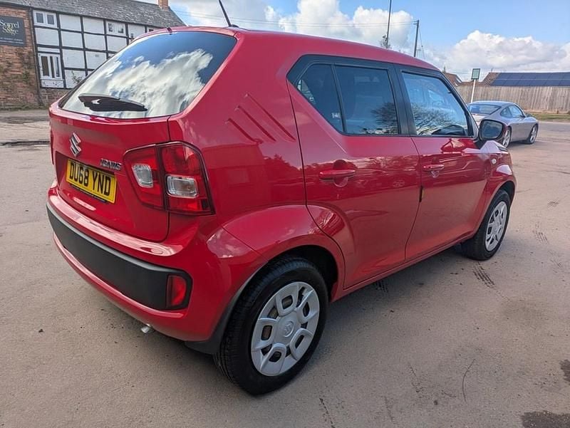 Usado Suzuki Ignis SZ3 90 HP (66 kW) 2019 Vermelho SUV