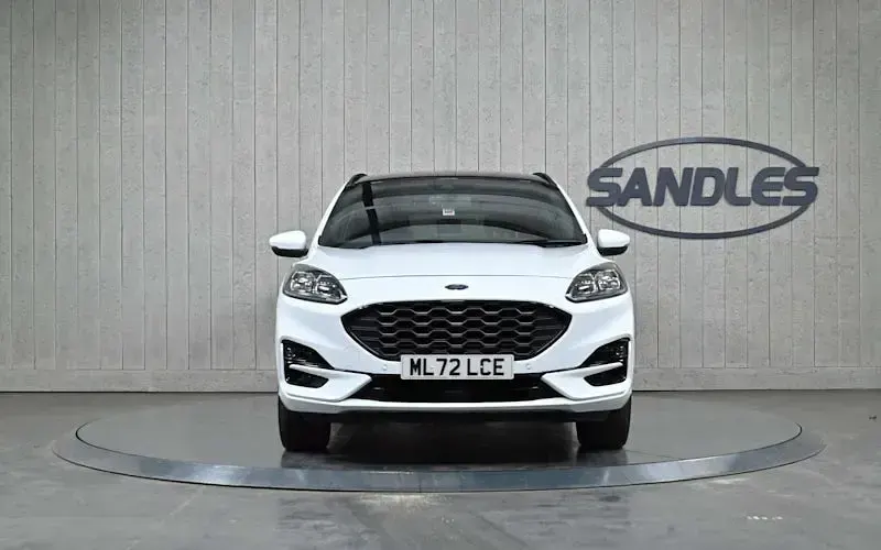 Used Ford Kuga ST-Line X 225 HP (165 kW) 2022 White SUV