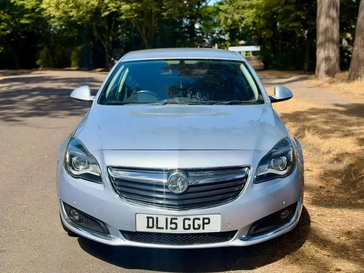 Used Vauxhall Insignia 163 HP (119 kW) 2015 Silver Hatchback