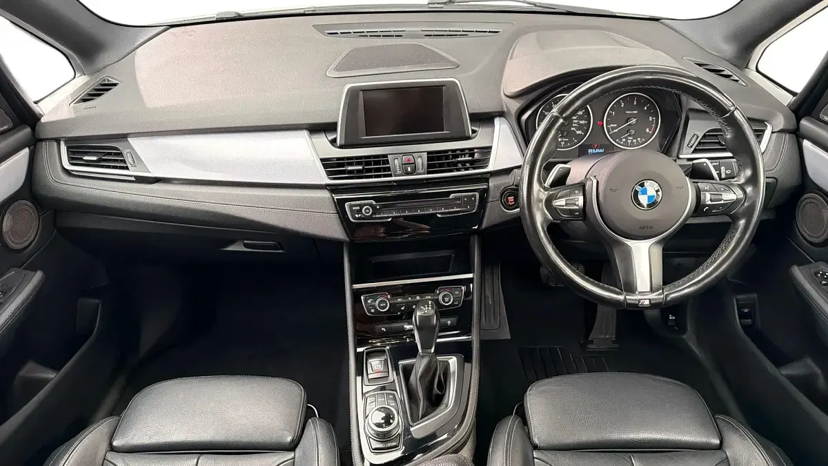 Used BMW 220 Active Tourer M Sport 187 HP (137 kW) 2017 White MPV