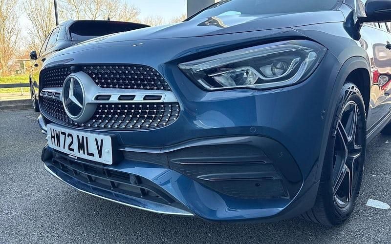 Used Mercedes GLA200 Executive 163 HP (119 kW) 2022 SUV