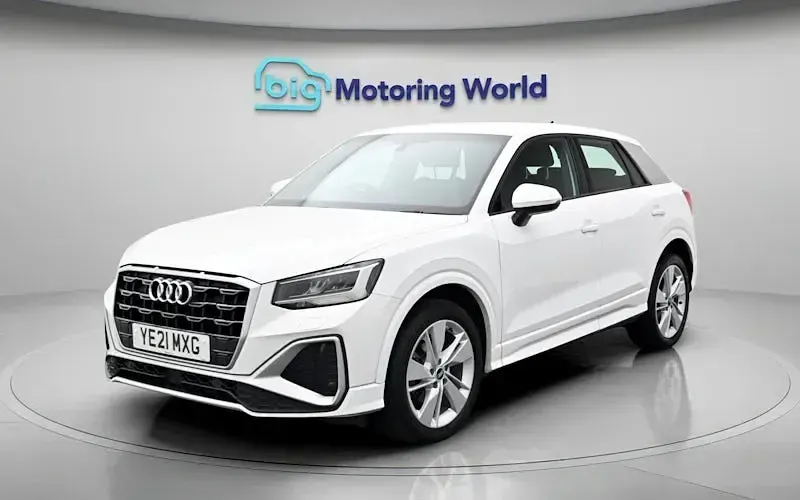 Used Audi Q2 S-Line 110 HP (80 kW) 2024 SUV