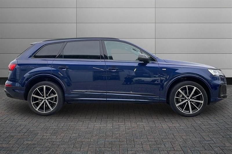 Used Audi Q7 Black Edition 340 HP (250 kW) 2022 Blue SUV