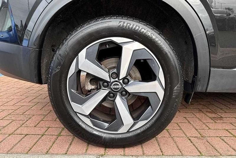 Used Nissan Qashqai N-Connecta 138 HP (101 kW) 2023 Black SUV