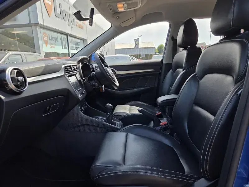 Used MG ZS Exclusive 105 HP (77 kW) 2019 Blue SUV