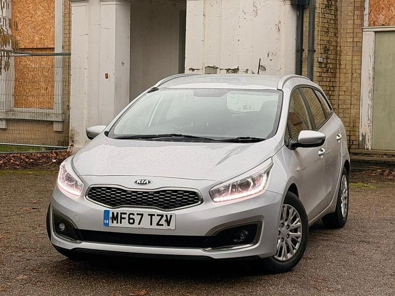 Used Kia Ceed 2017 Silver Hatchback