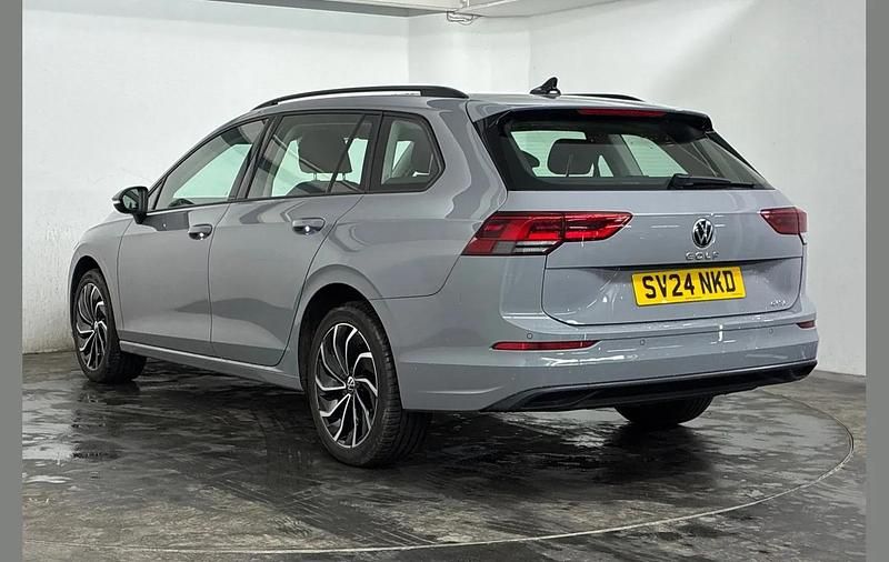 Used VW Golf VIII Life 109 HP (80 kW) 2024 Grey Estate