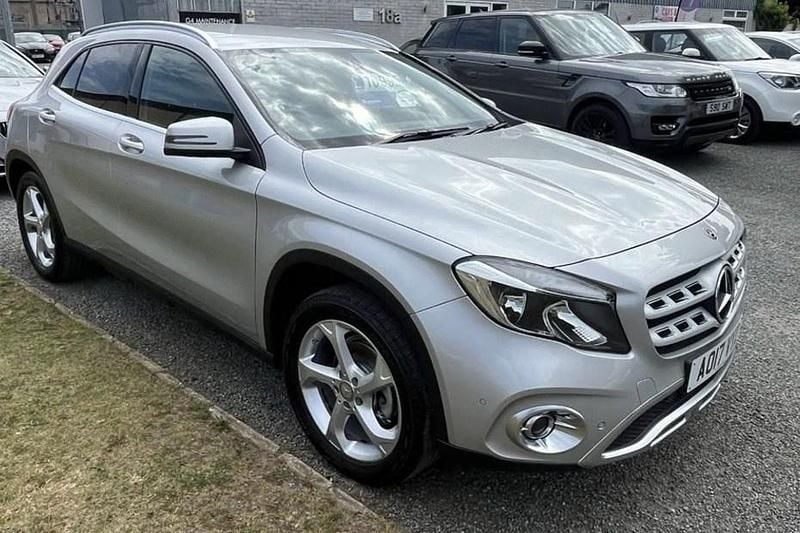 Used Mercedes GLA200 Executive 136 HP (100 kW) 2017 Silver SUV