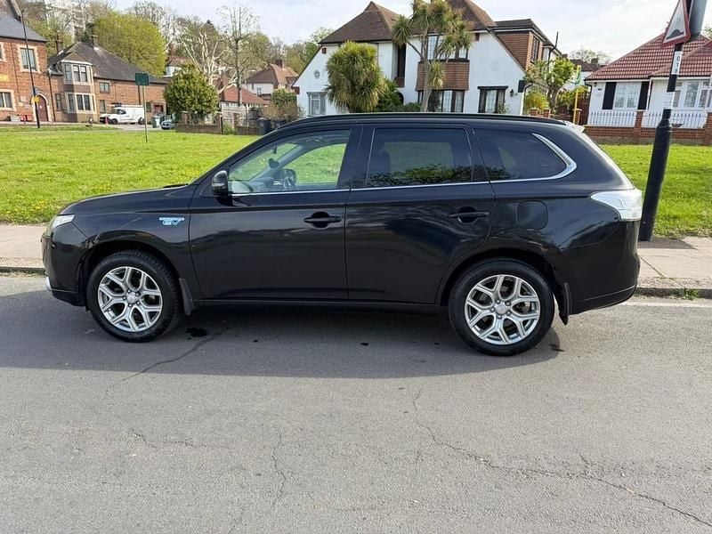 Used Mitsubishi Outlander P-HEV 2014 Black Estate