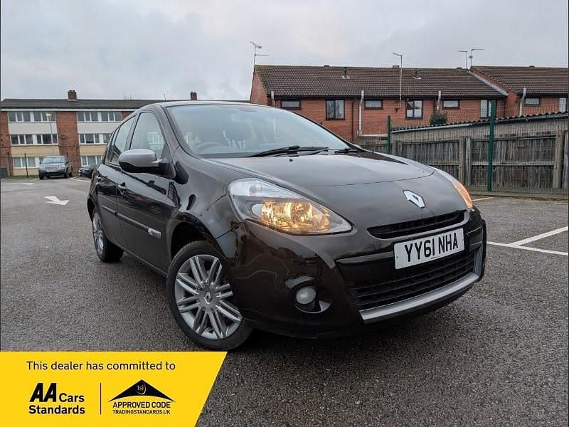 Used Renault Clio IV Dynamique 2012 Black Hatchback