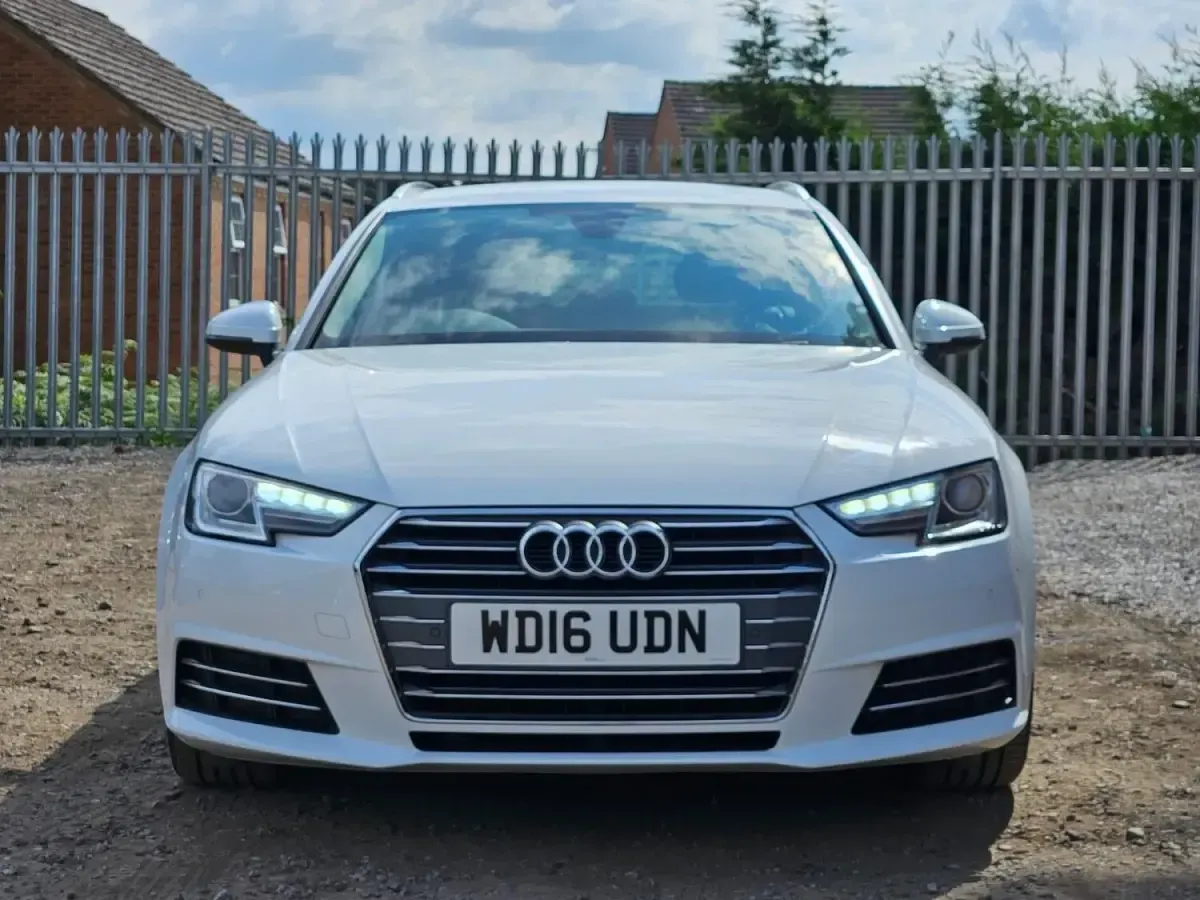 Used Audi A4 Sport 190 HP (139 kW) 2016 White Estate