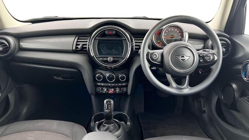 Used Mini Cooper Classic 136 HP (100 kW) 2019 Black Hatchback