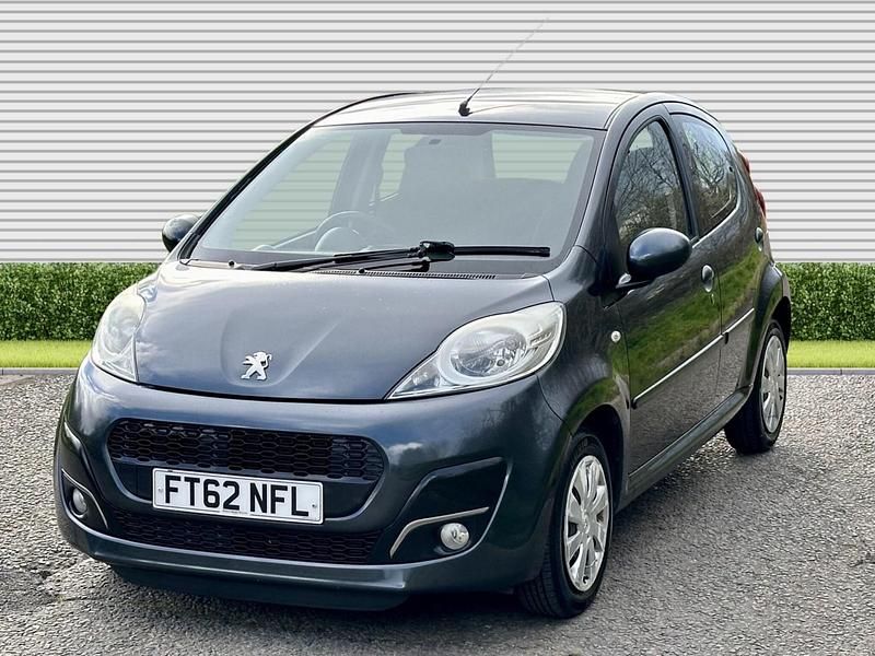Used Peugeot 107 Active 68 HP (50 kW) 2012 Grey Hatchback