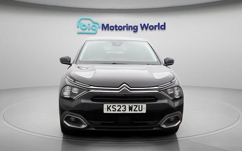 Used Citroën C4 Shine 131 HP (96 kW) 2023 Black SUV