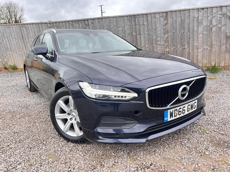 Used Volvo V90 Momentum 2017 Blue Estate