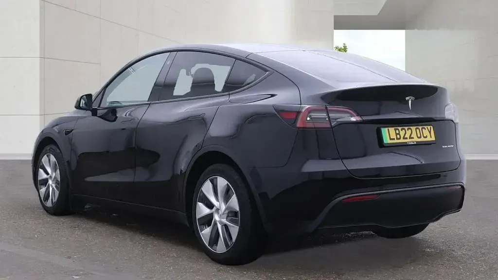 Used Tesla Model Y Long Range AWD 378 kW (514 HP) 2022 Black SUV